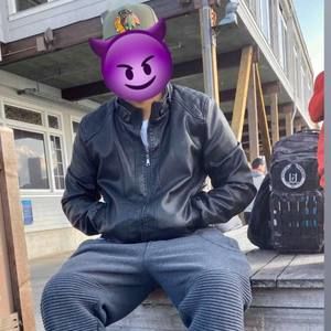 Meet your Posher, Daniel